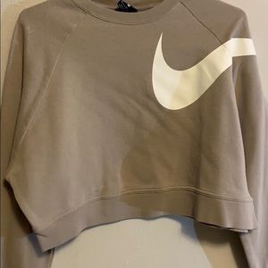 Nike crop